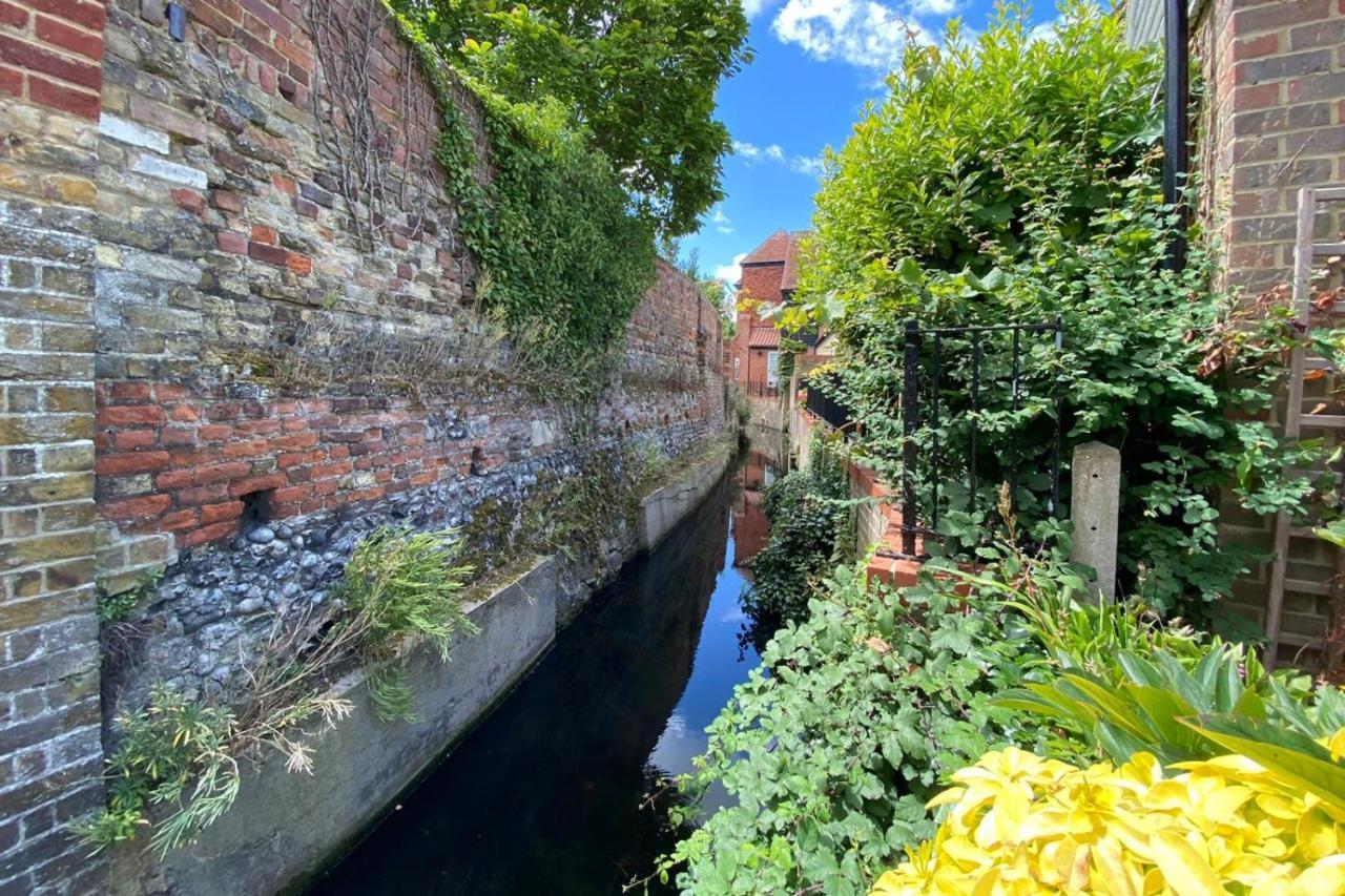 Ferienwohnung Delf Stream, Close To Town With Lovely Sunny Terrace Sandwich Exterior foto